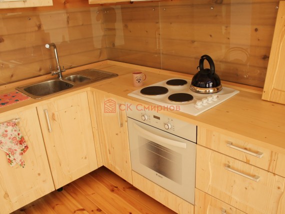 Кухонный гарнитур из массива