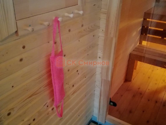 Пластиковый поддон в помывочной